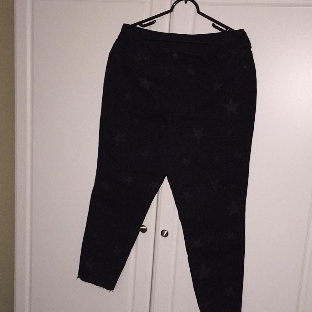 Black star jeans